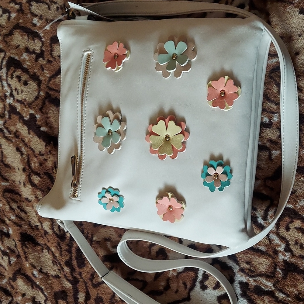 LATIQUE vegan leather crossbody